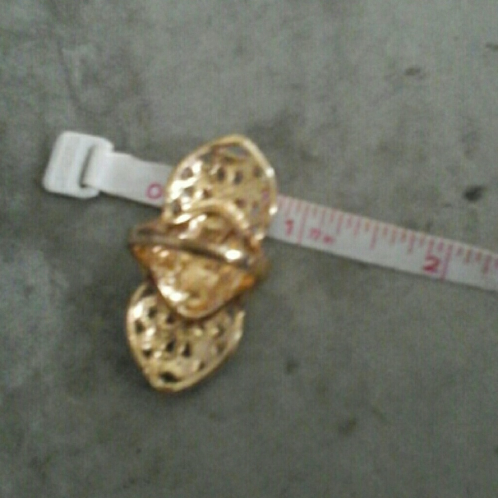 Gold Signet Ring - Picture 7 of 7